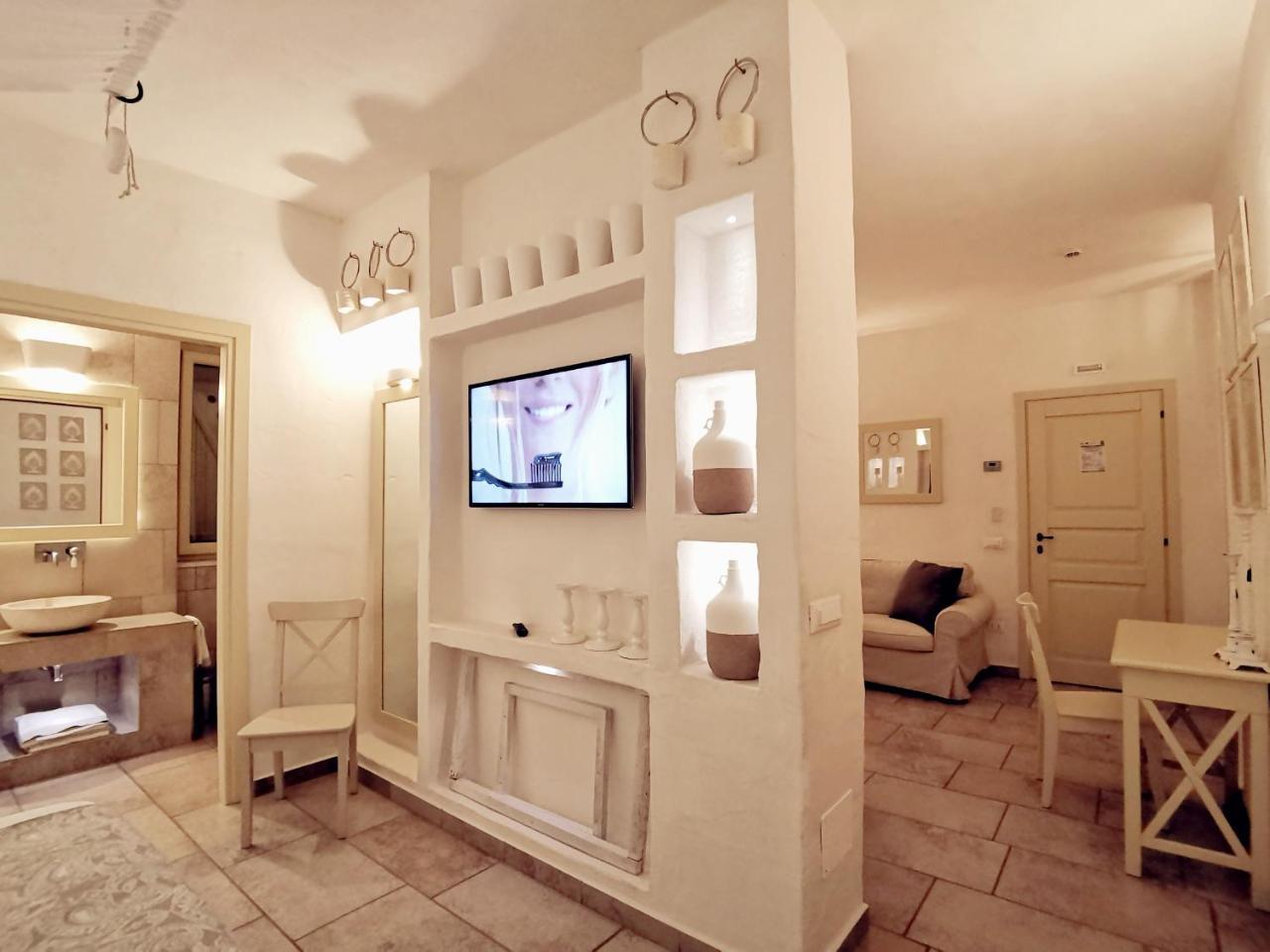 Le Nicchie Guest House ลูเชรา ภายนอก รูปภาพ