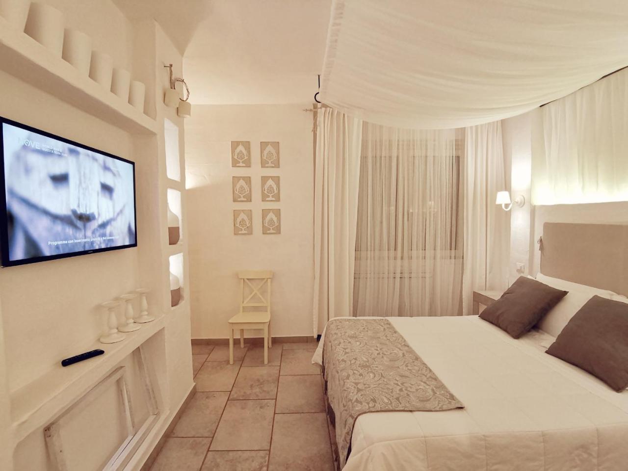 Le Nicchie Guest House ลูเชรา ภายนอก รูปภาพ