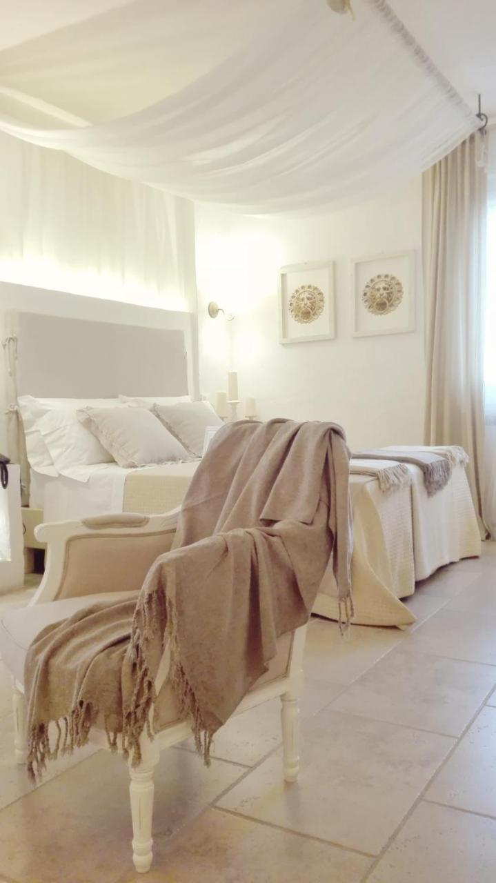 Le Nicchie Guest House ลูเชรา ภายนอก รูปภาพ