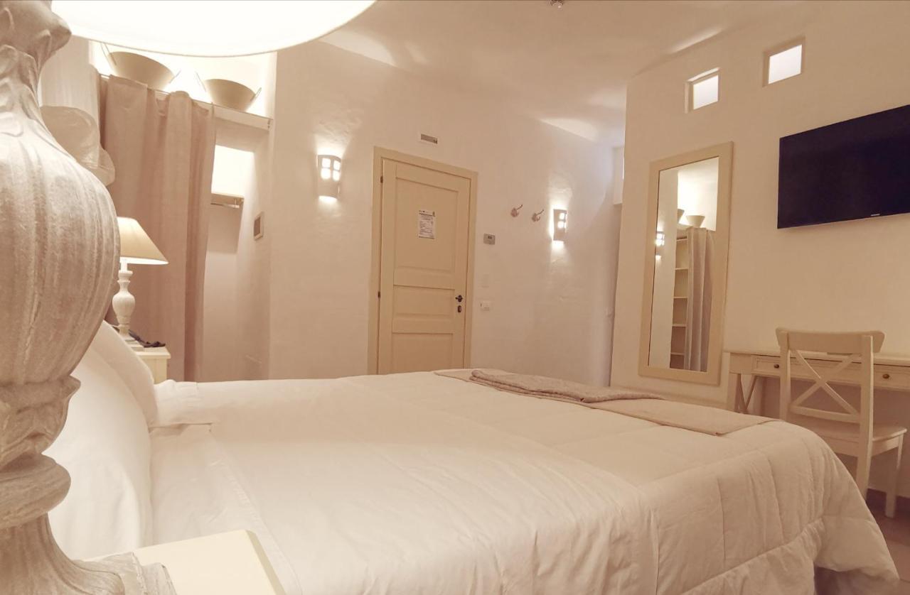 Le Nicchie Guest House ลูเชรา ภายนอก รูปภาพ