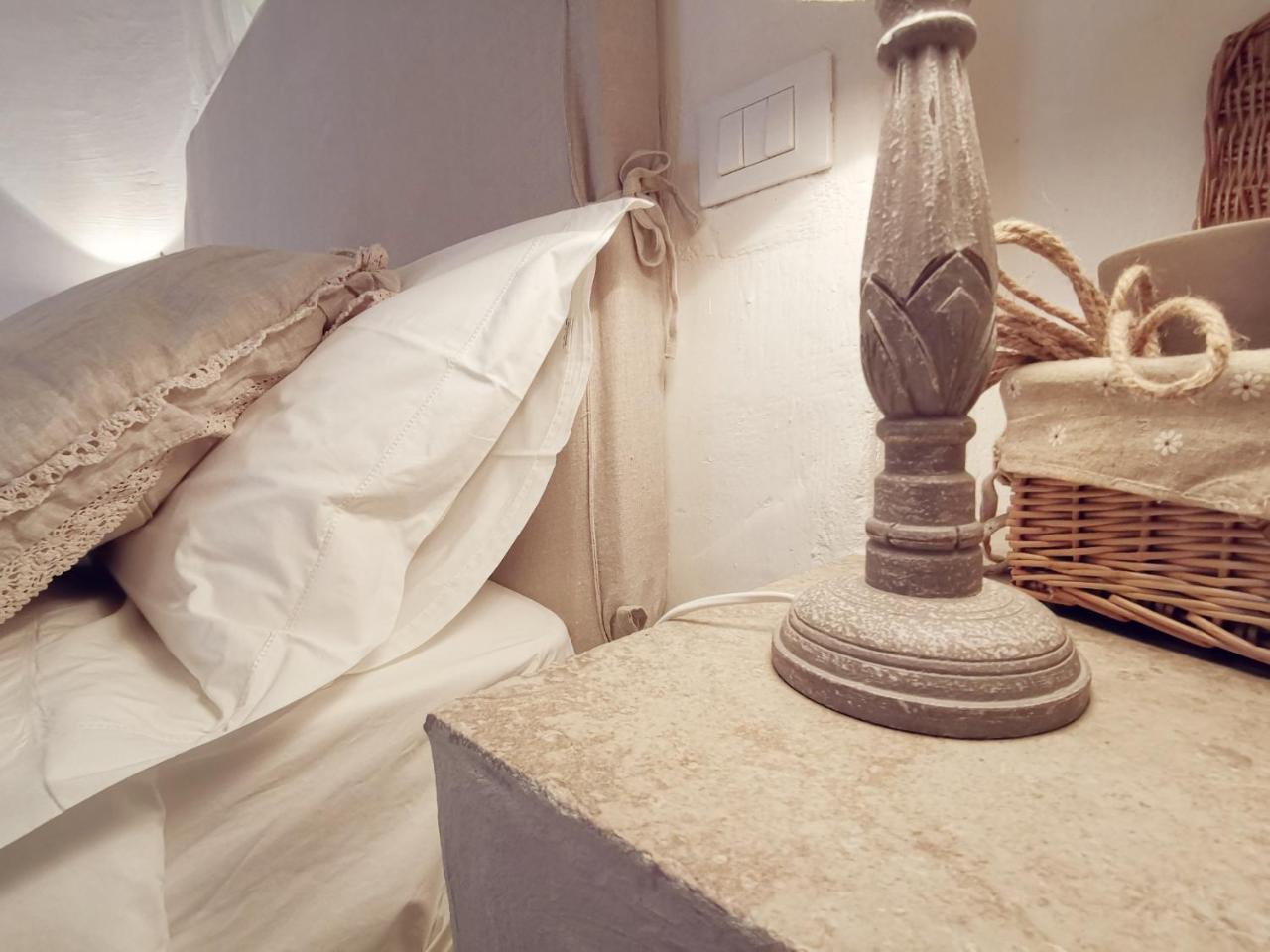 Le Nicchie Guest House ลูเชรา ภายนอก รูปภาพ