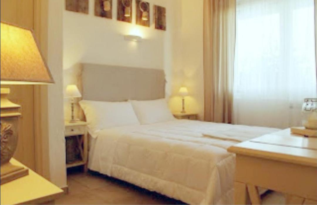 Le Nicchie Guest House ลูเชรา ภายนอก รูปภาพ